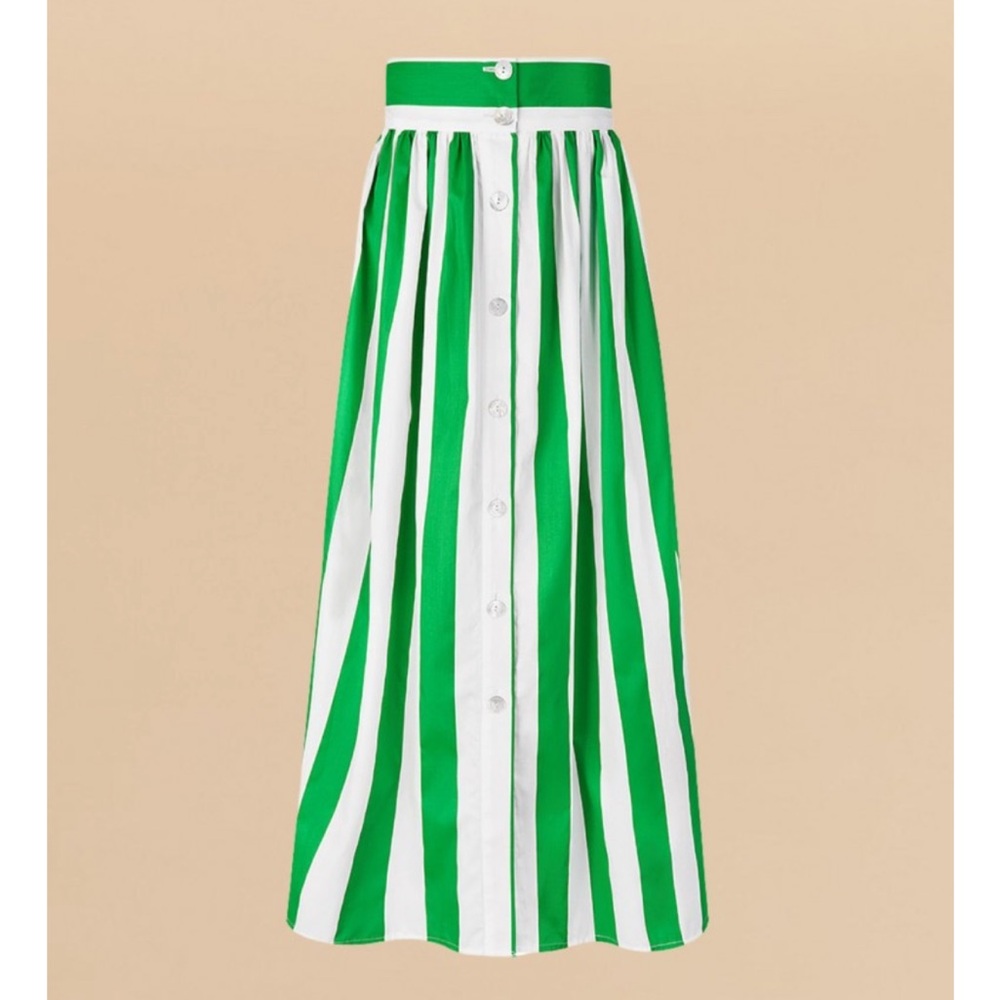 Brand new skirt set from a boutique in Madrid, Spain. Size Medium. Tags still on